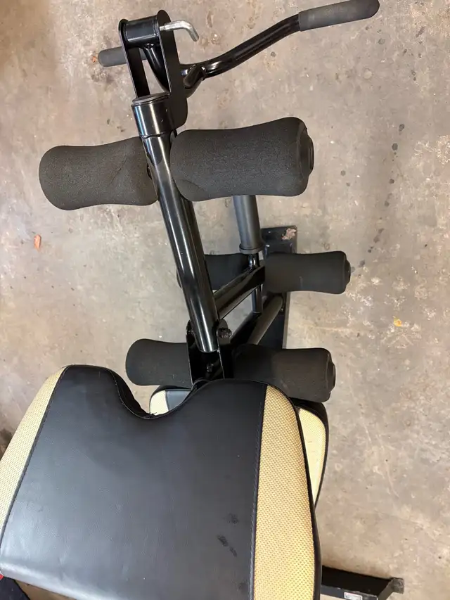 Marcy Two-Piece Olympic Weight Bench in Exercise Equipment in Cranbrook - Image 9