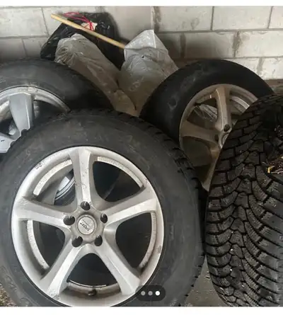 4 used winter tires Size: 225/65R17 Bolt Pattern: 5 X 114.3