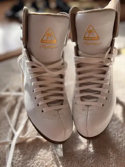 kids figure skates size 4, View more