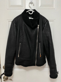 Faux leather jacket. Large ladies. Excellent condition. $10