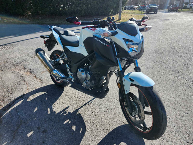 2015 Honda CB300F in Sport Touring in Ottawa