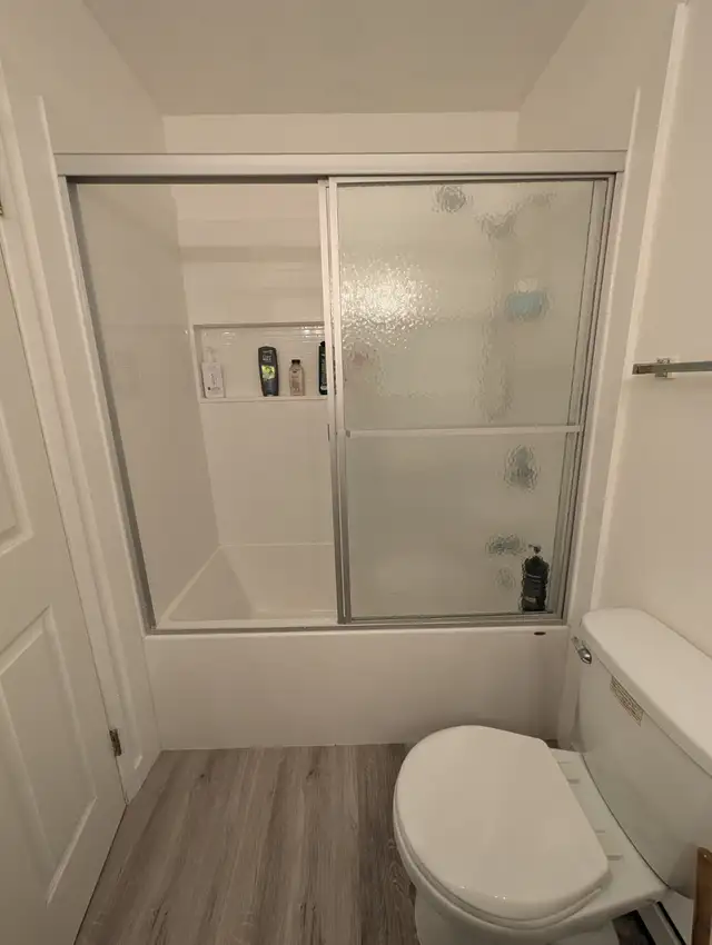 June 11-July 31 sublet - Furnished Bedroom near UVic $850 in Room Rentals & Roommates in Victoria - Image 2