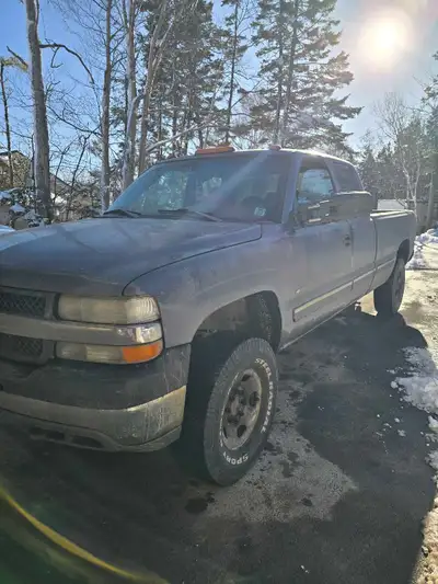 The good;, runs, drives, stops, frames okay. box is rust free! mvi valid till aug 2027 The iffy: nee...