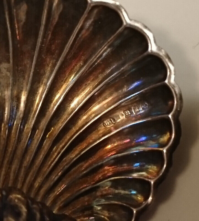Antique William Adams England Silver Plate Clam Shell Mini Dish in Arts & Collectibles in Oshawa / Durham Region - Image 4
