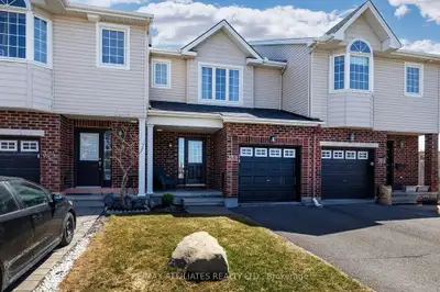 This lovely townhome is situated in a wonderful neighbourhood, walking distance to schools, parks, a...
