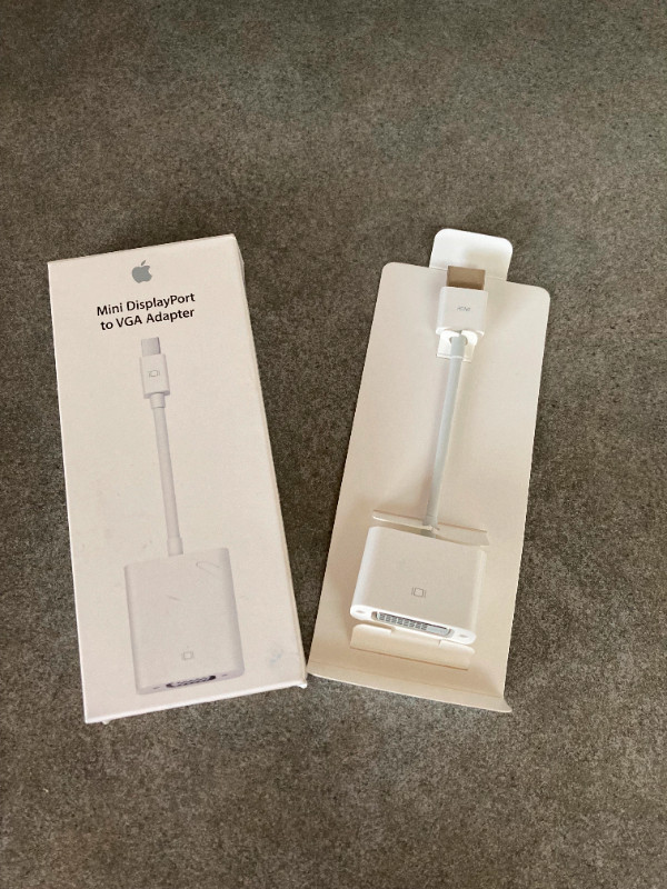 Apple Mini Displayport to VGA Adapter in Cables & Connectors in Cole Harbour