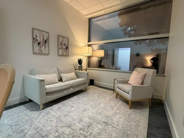 Therapy Office Space For Rent - Burlington/Oakville Area in Commercial & Office Space for Rent in Oakville / Halton Region - Image 6