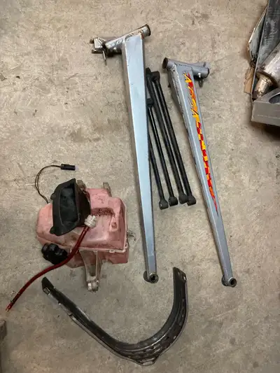 tank from 2009 XP Seat is gone. Trailing arms, radius arms for ZX chassis Chaincase covers for XP an...