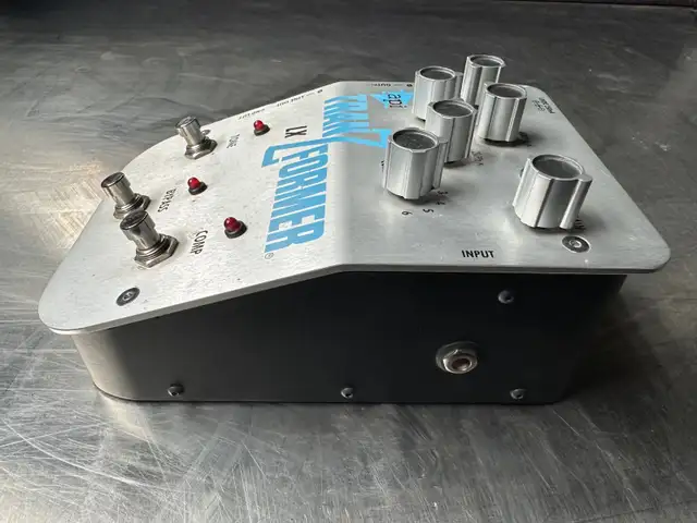 API TranZformer LX Bass Guitar Pedal | 525 Compressor 3-Band EQ in Amps & Pedals in City of Toronto - Image 4