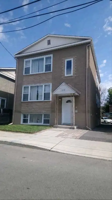 Beautiful 1 bedroom apartment near Beachwood