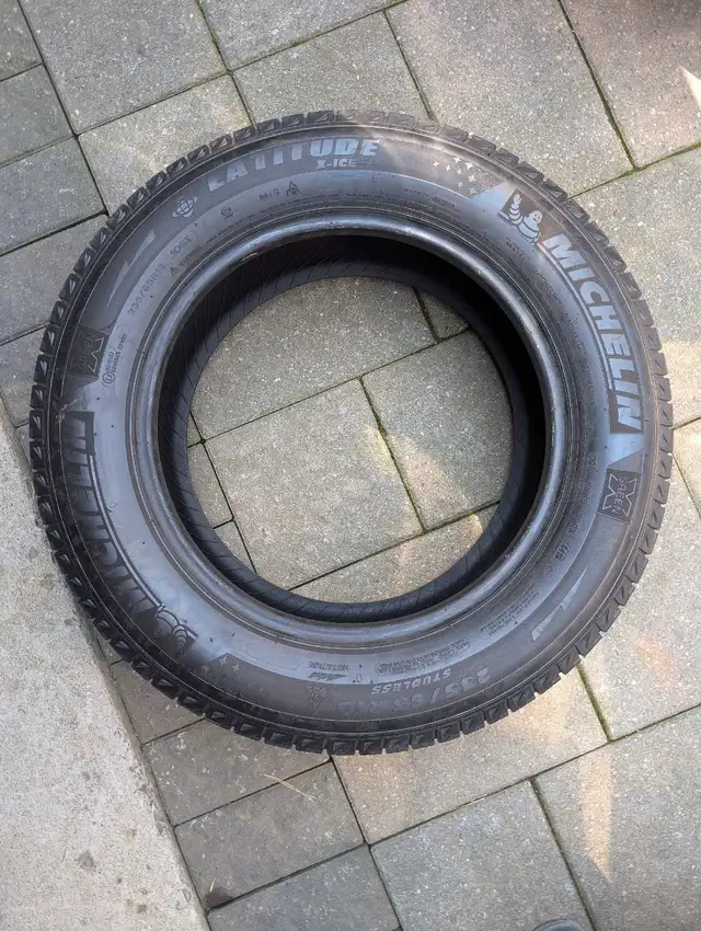 2 Michelin Latitude X-Ice Tires 235/65R18 in Tires & Rims in Markham / York Region - Image 4