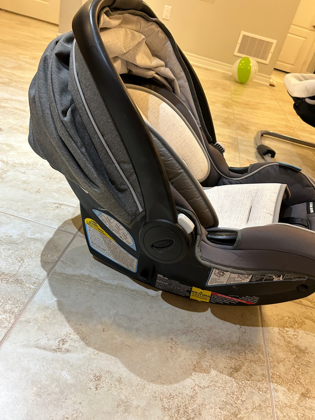 Graco car seat for sale  in Strollers, Carriers & Car Seats in Markham / York Region