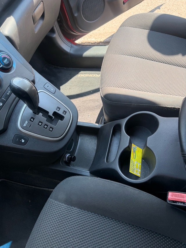 Kia Rondo — photo 4