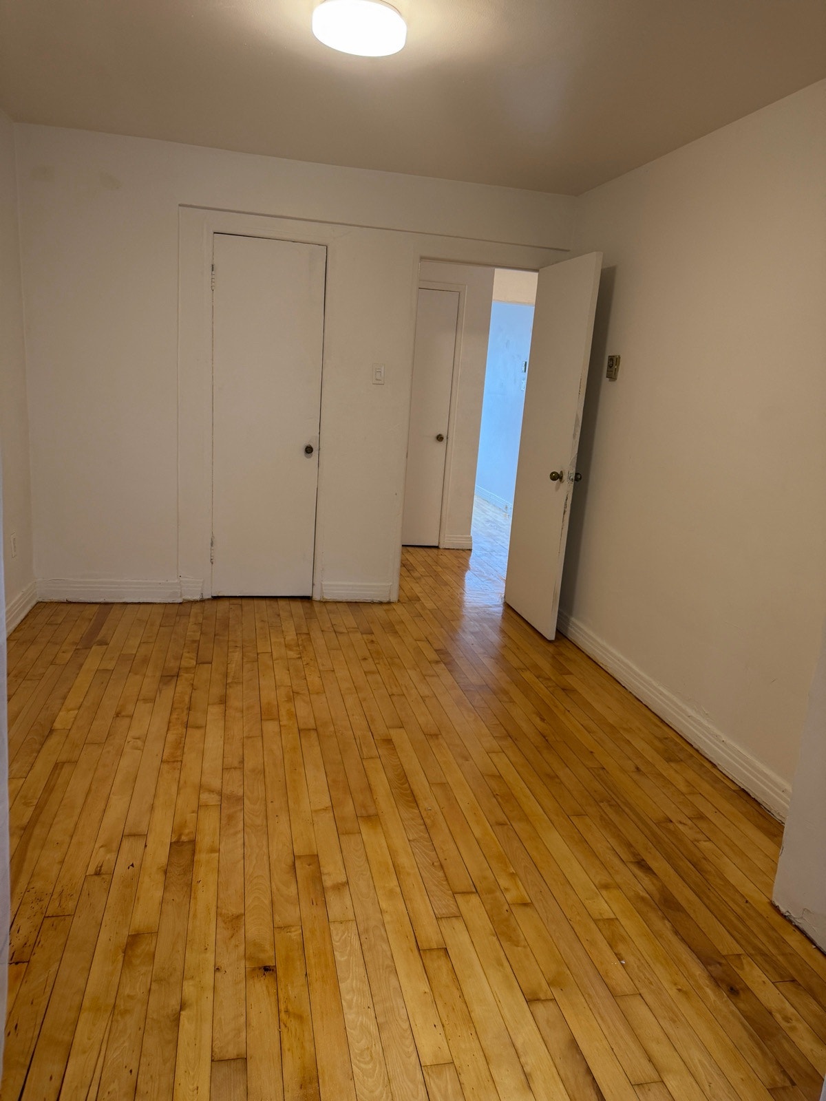 5645 Av. De Lorimier — photo 2