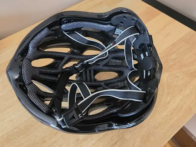 Kask road bike helmet in Road in Calgary - Image 9