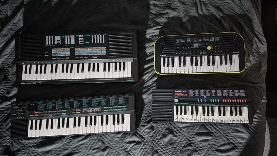 Various Music Keyboards - Casio & Yamaha - All Keys work! | Pianos ...
