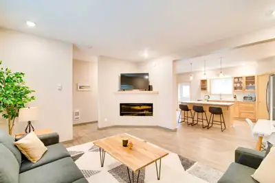 Modern, efficient and easy to make work! This 1,500 sqft townhouse delivers 3 bedrooms, 2.5 bathroom...