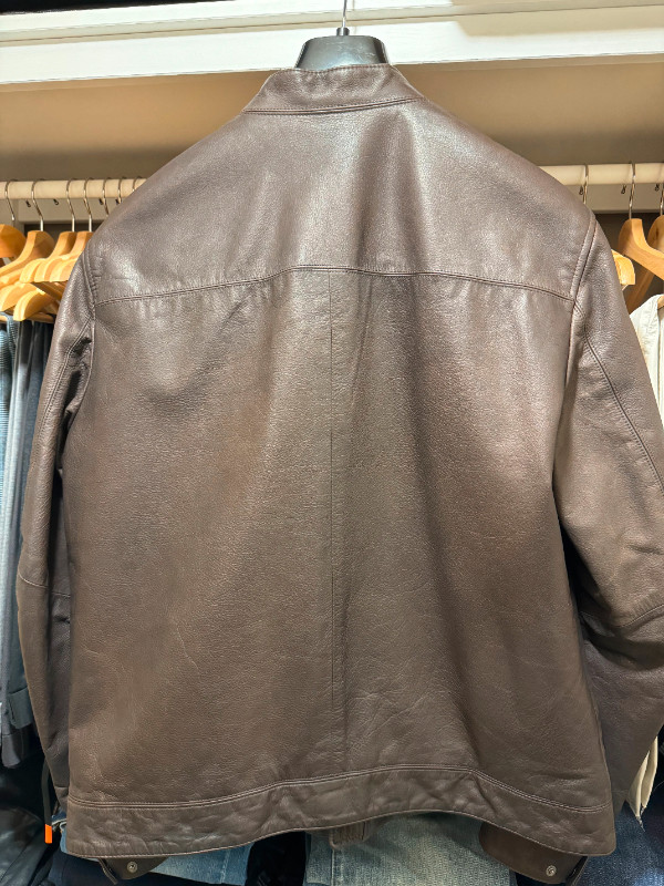 Banana Republic cow hide cafe racer leather jacket L in Men's in Mississauga / Peel Region - Image 2