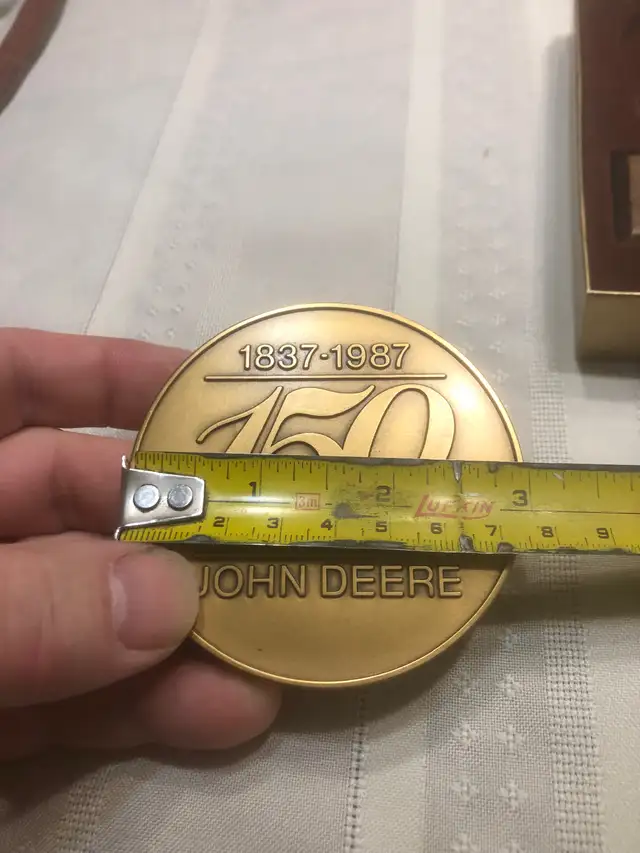 1987 John Deere 150 year Desktop Medallion w/wood Stand Advertis in Arts & Collectibles in Regina - Image 4