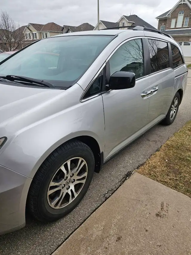 2011 HONDA ODYSSEY571964707109621764