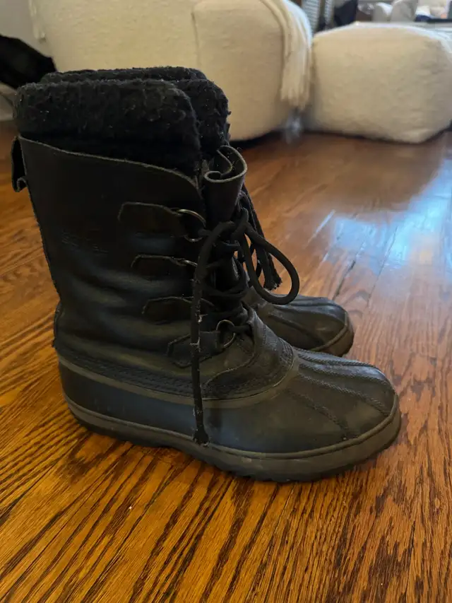 Sorel Men’s winter boots Size 8 in Men's Shoes in City of Toronto - Image 2