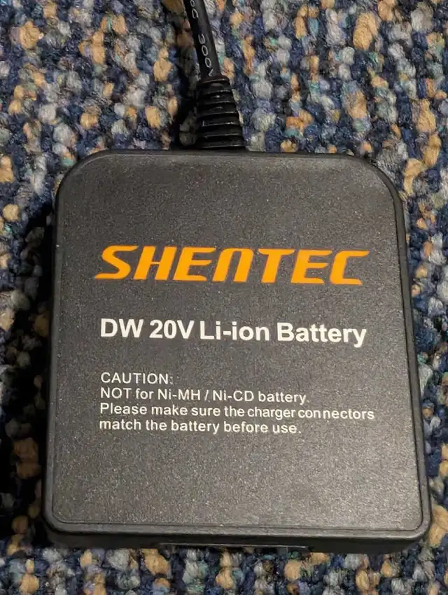 20V Li-ion Charger Compatible with Dewalt DCB205 DCB206 D in Power Tools in Oshawa / Durham Region - Image 4