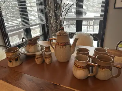 **vintage** | Poterie laurentienne Toundra 1970, View more