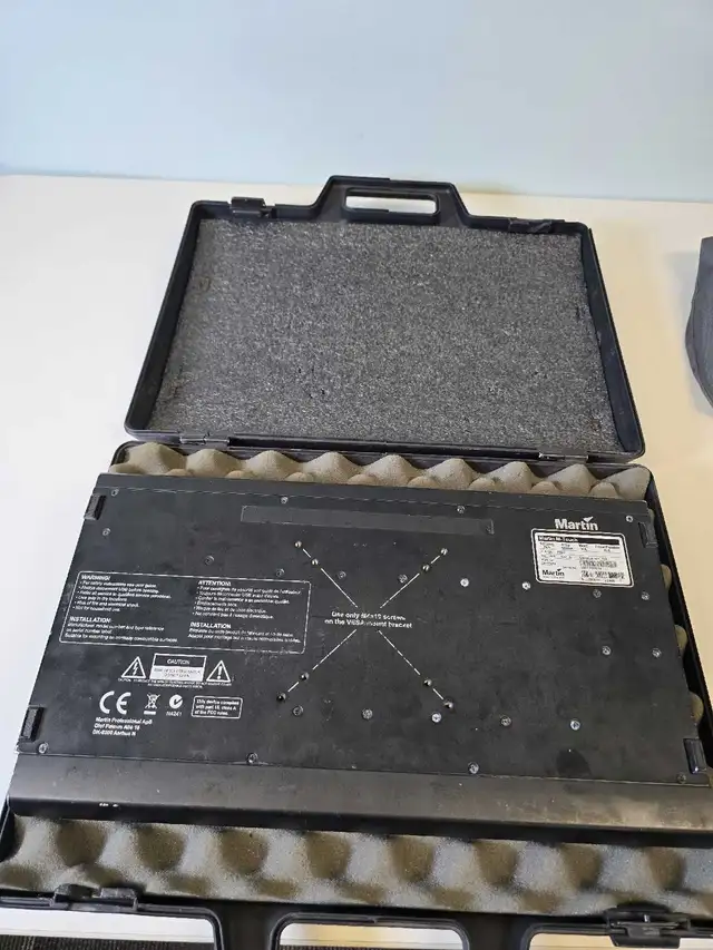  M-Touch Lighting Controller in Performance & DJ Equipment in Calgary - Image 3