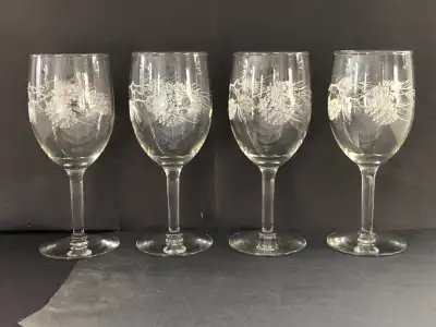 FOUR VINTAGE FROSTED PINE  CONE DECORATED WINE GLASSES, View more