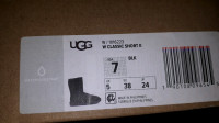 Women UGGS boots classic 11