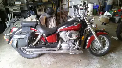 750 Road bike with saddle bags. Safety expired end of 2023, not driven in 2024 due to illness. Kept...