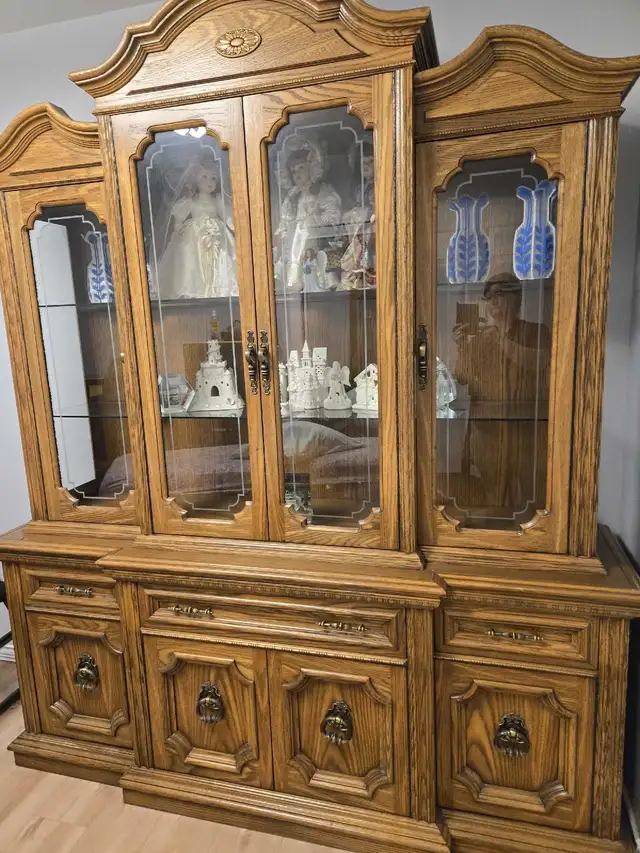 China cabinet  in Hutches & Display Cabinets in Winnipeg - Image 3