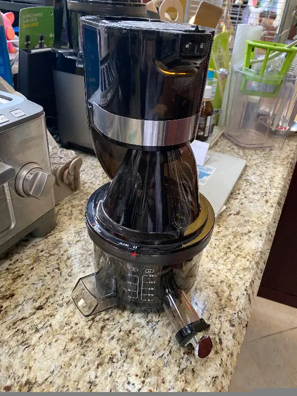 Kuvings CS600 Whole Slow Juicer in Processors, Blenders & Juicers in West Island - Image 8