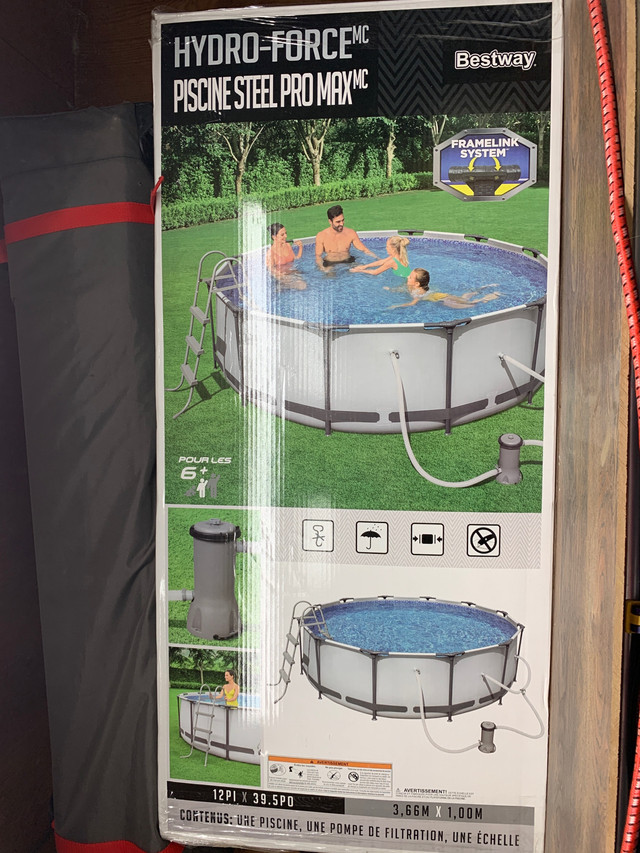 Hydro-force™ Steel Pro Max Round Swimming Pool, 12-ft in Hot Tubs & Pools in City of Toronto - Image 2