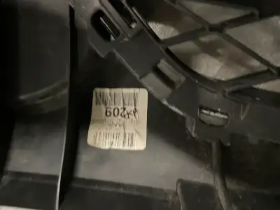 Grille de pare-chocs avant pour Toyota Corolla 2011-2013. Front Bumper Grille Upper Hood