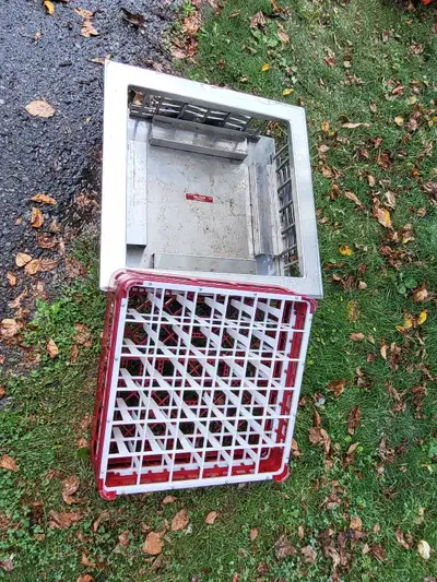 Selling a Hatch Industries floor sink, complete with a basket. Made in Canada, this sturdy sink is p...