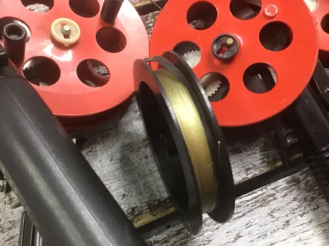 ice fishing rods & reels in Fishing, Camping & Outdoors in Hamilton - Image 8