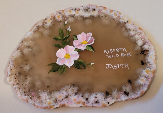 Vintage Sliced Agate Geode Crystal Art Jasper Alberta Wild Rose in Arts & Collectibles in Oshawa / Durham Region
