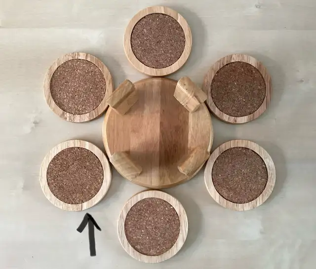 Set of 6 Wood and Cork Coasters with Wood Stand in Kitchen & Dining Wares in West Island - Image 4