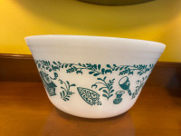 Vintage Federal Glass Heat Proof Mixing Bowl Turquoise Kitchen