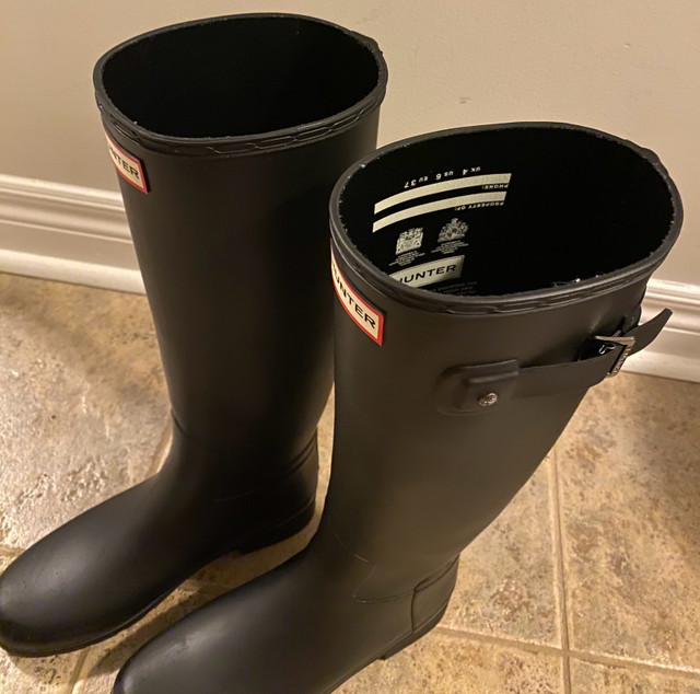 Hunter Boots ‘Tall Refined’  Size 6 Women’s Brand New in Women's - Shoes in Markham / York Region - Image 4