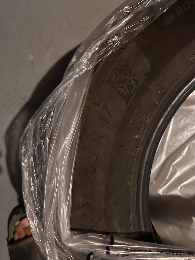 Looking for wheels 17- inch alloy wheel in Tires & Rims in Edmonton