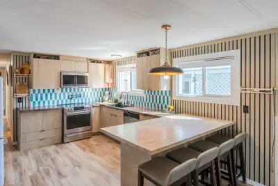 Welcome to easy Okanagan living just steps from Skaha Lake! Spacious 3-bedroom, 1-bathroom home offe...