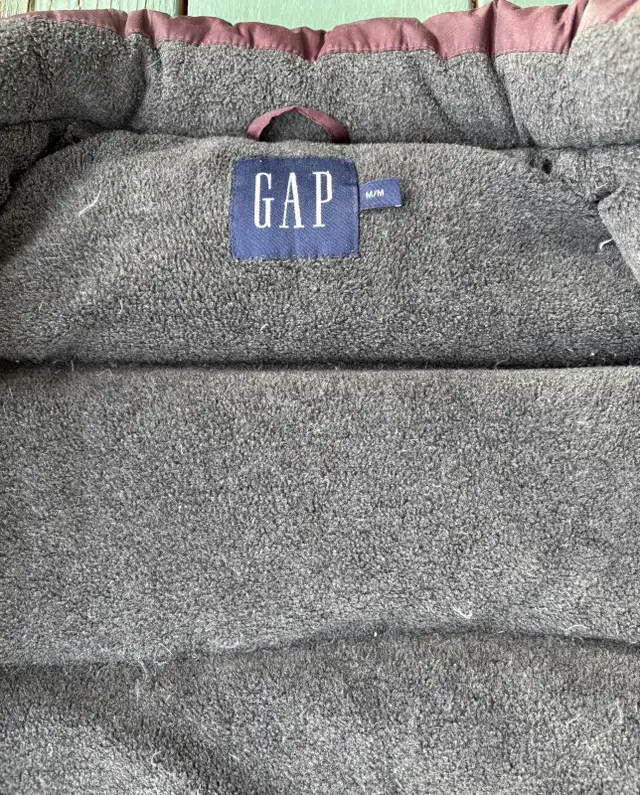 Women’s GAP Down Filled Puffer Burgundy Winter Jacket Medium in Women's - Tops & Outerwear in Calgary - Image 7