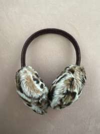  Ear muffs