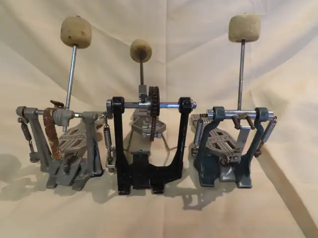 Vintage Drum Kick Pedals 1 Pearl & 2 Rogers in Drums & Percussion in Chatham-Kent - Image 6