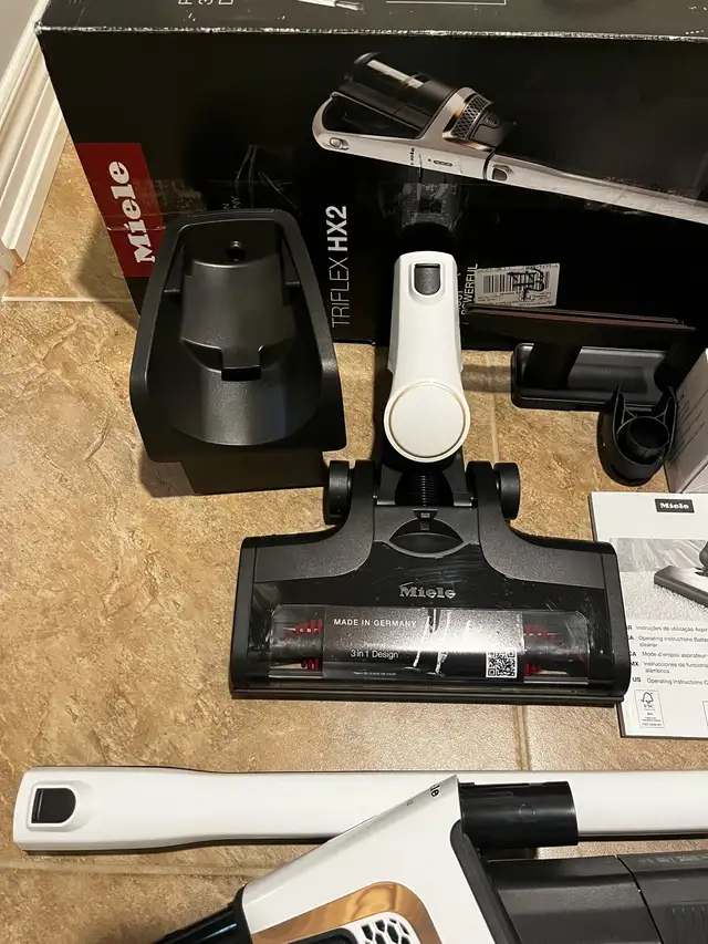 Miele HX2 Stick Vacuum - New in Vacuums in Oakville / Halton Region - Image 5