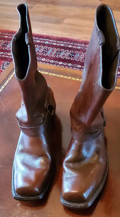 Original 50-yr old real Leather Cowboy Boots, Like new size 8.5, View more