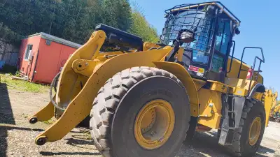2016 CAT 966M | 2,600 Original Hours ONLY!, View more