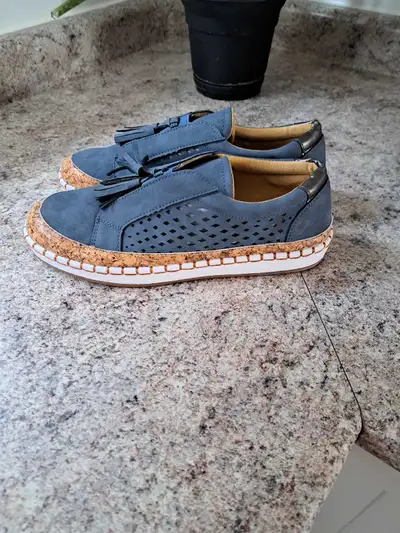 Womans loafer , View more